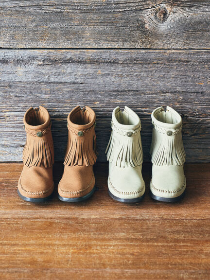 earth music&ecology【CM着用】別注《Minnetonka×earth》バックジップブーツ