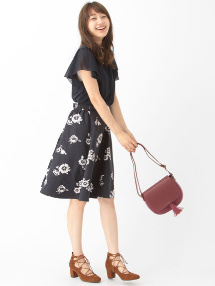 earth 【スキスカ!】フラワーミディスカート