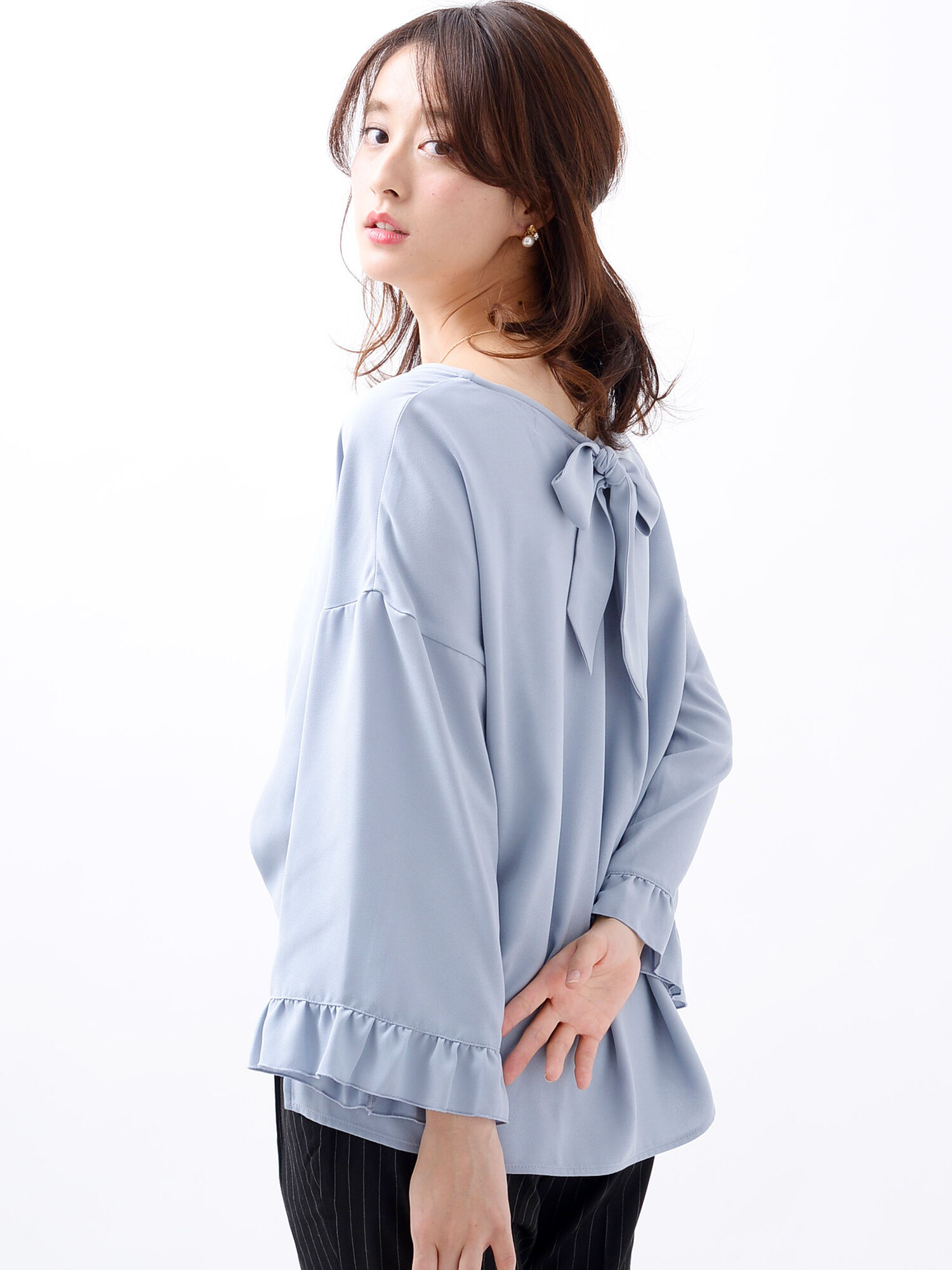 ★<WEB限定大きな・小さなサイズ>フリルスリーブバックリボンプルオーバー