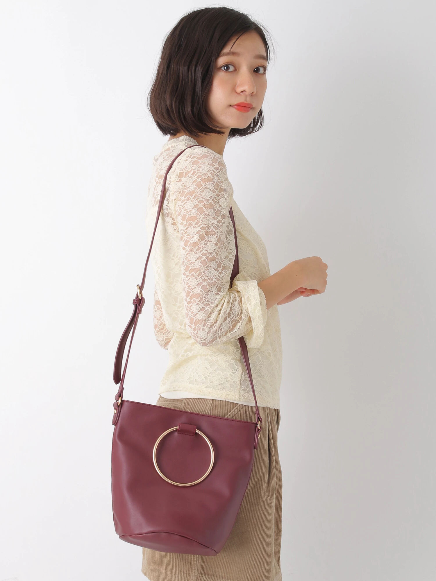 リング付きバケツショルダーバッグ