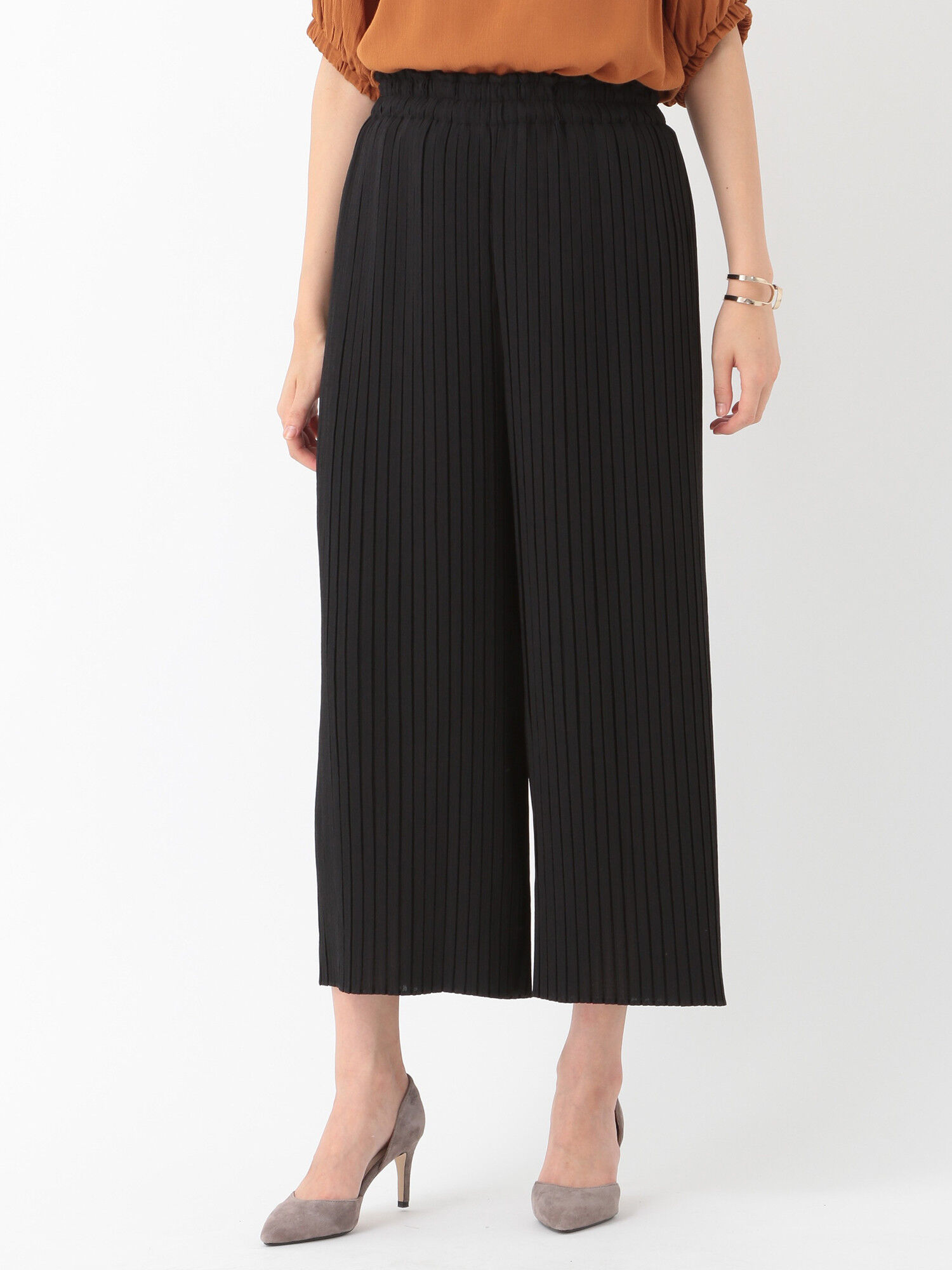 ランダムプリーツワイドパンツ