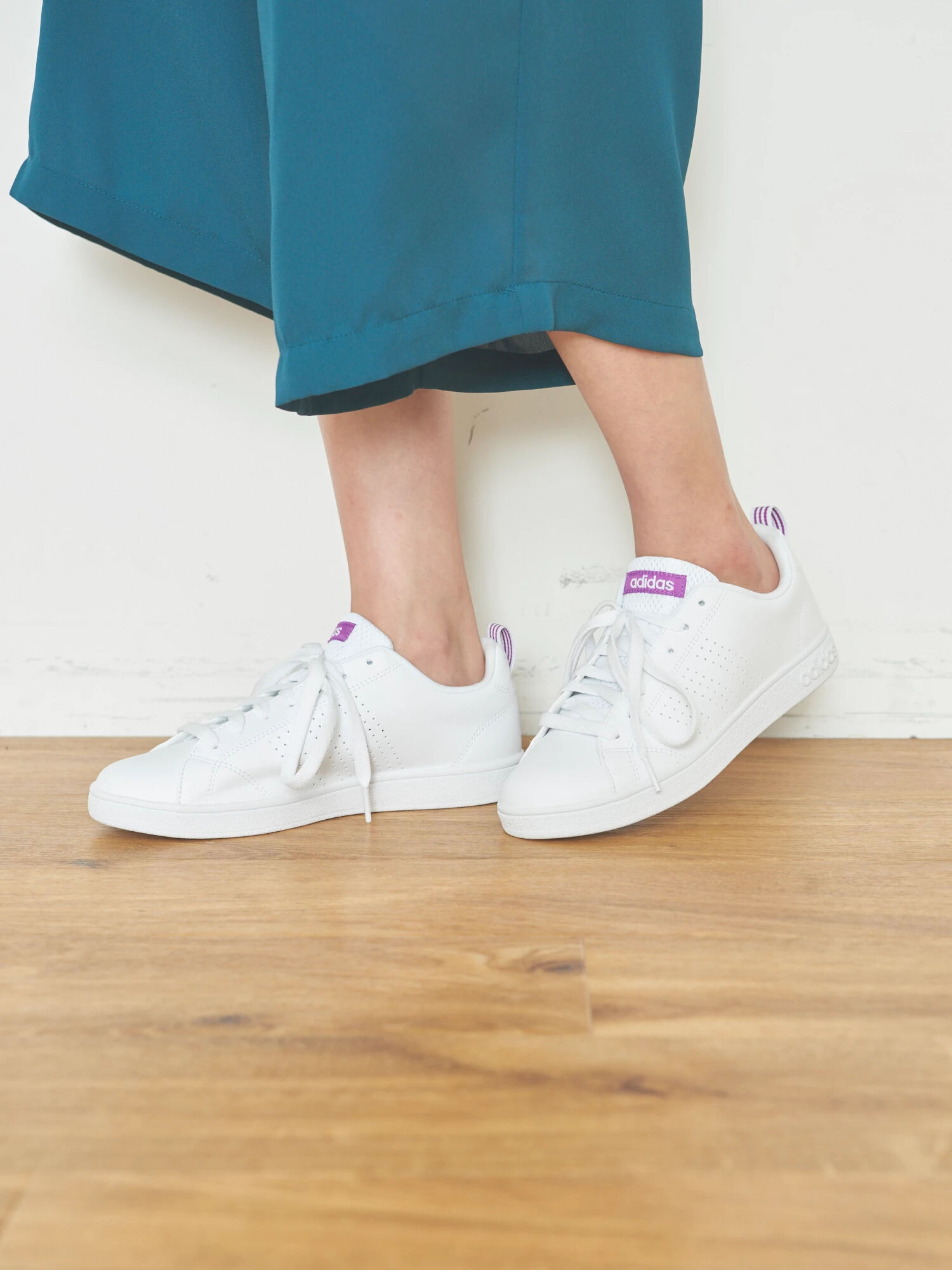 adidasNEO×earthスニーカー