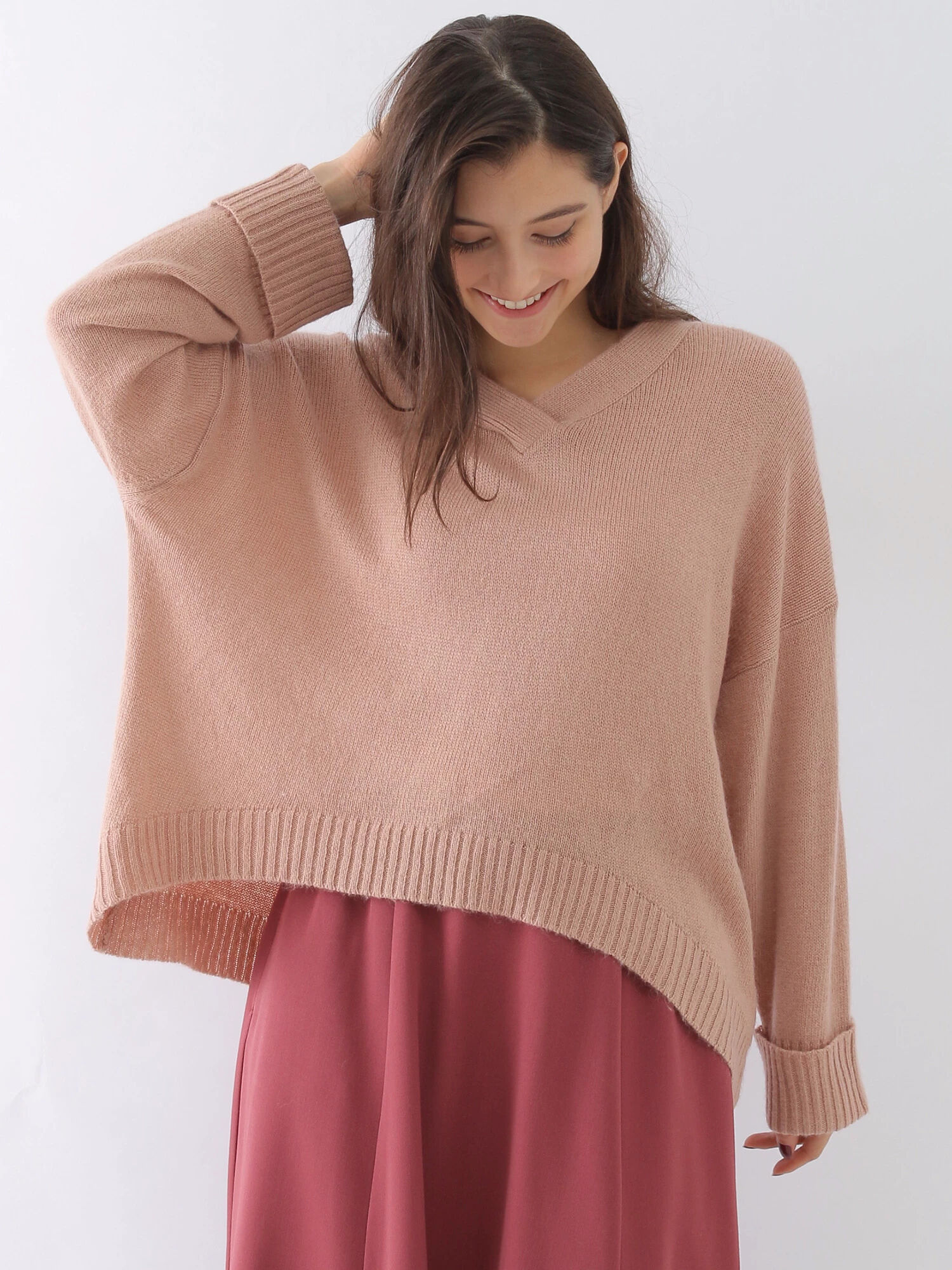 抜き衿バックボリュームニットプルオーバー