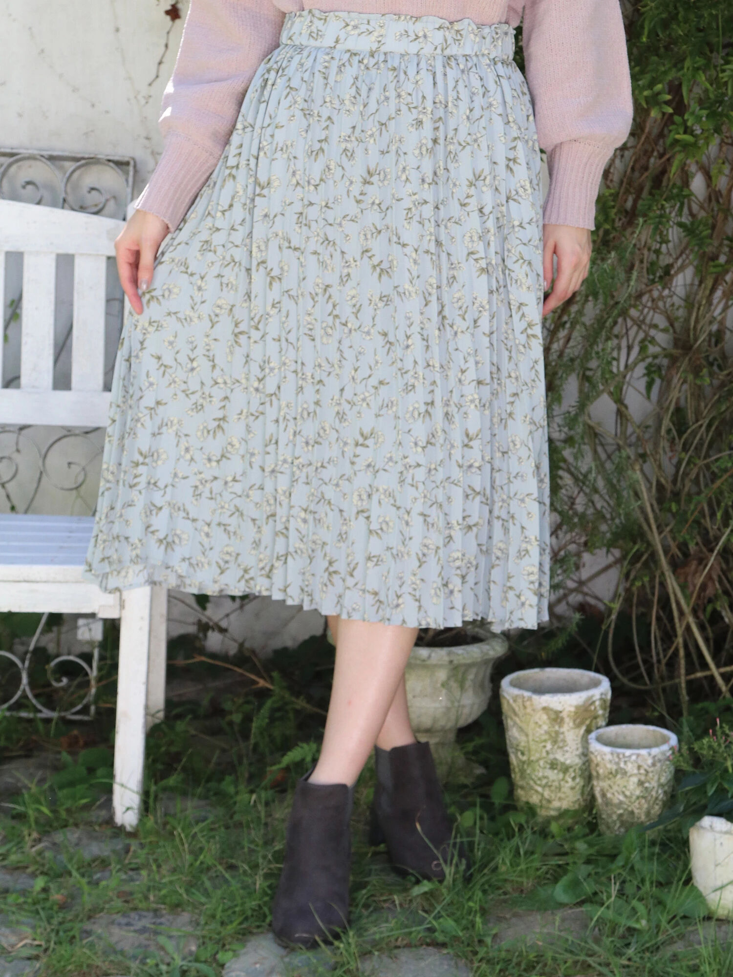 ＜ＷＥＢ限定大きな・小さなサイズ＞フラワープリントプリーツスカート