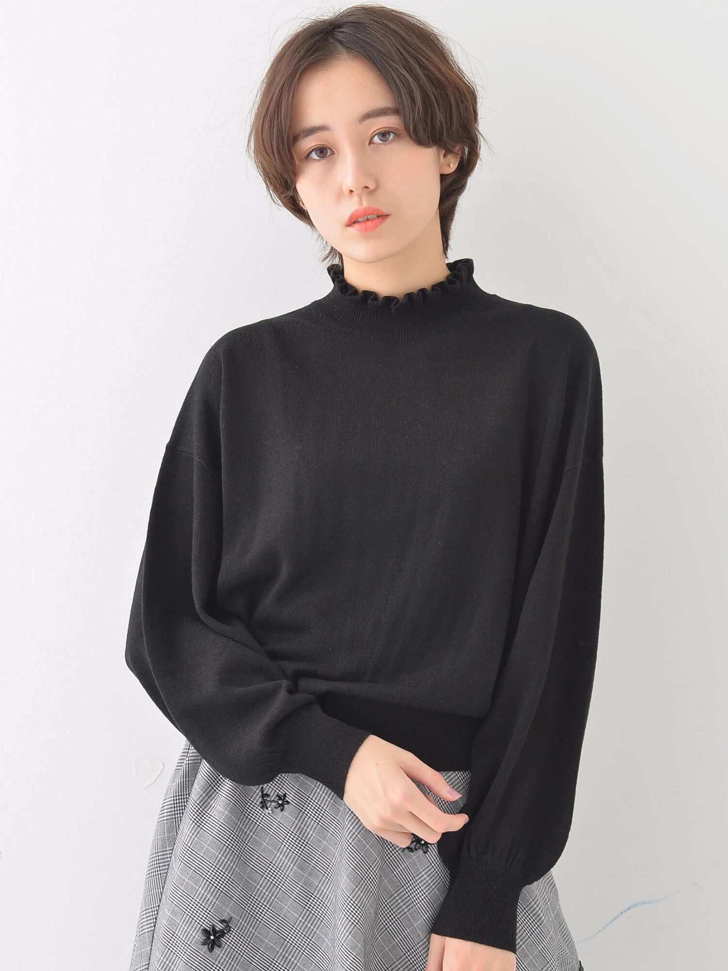 ・フリルハイネックニットプルオーバー