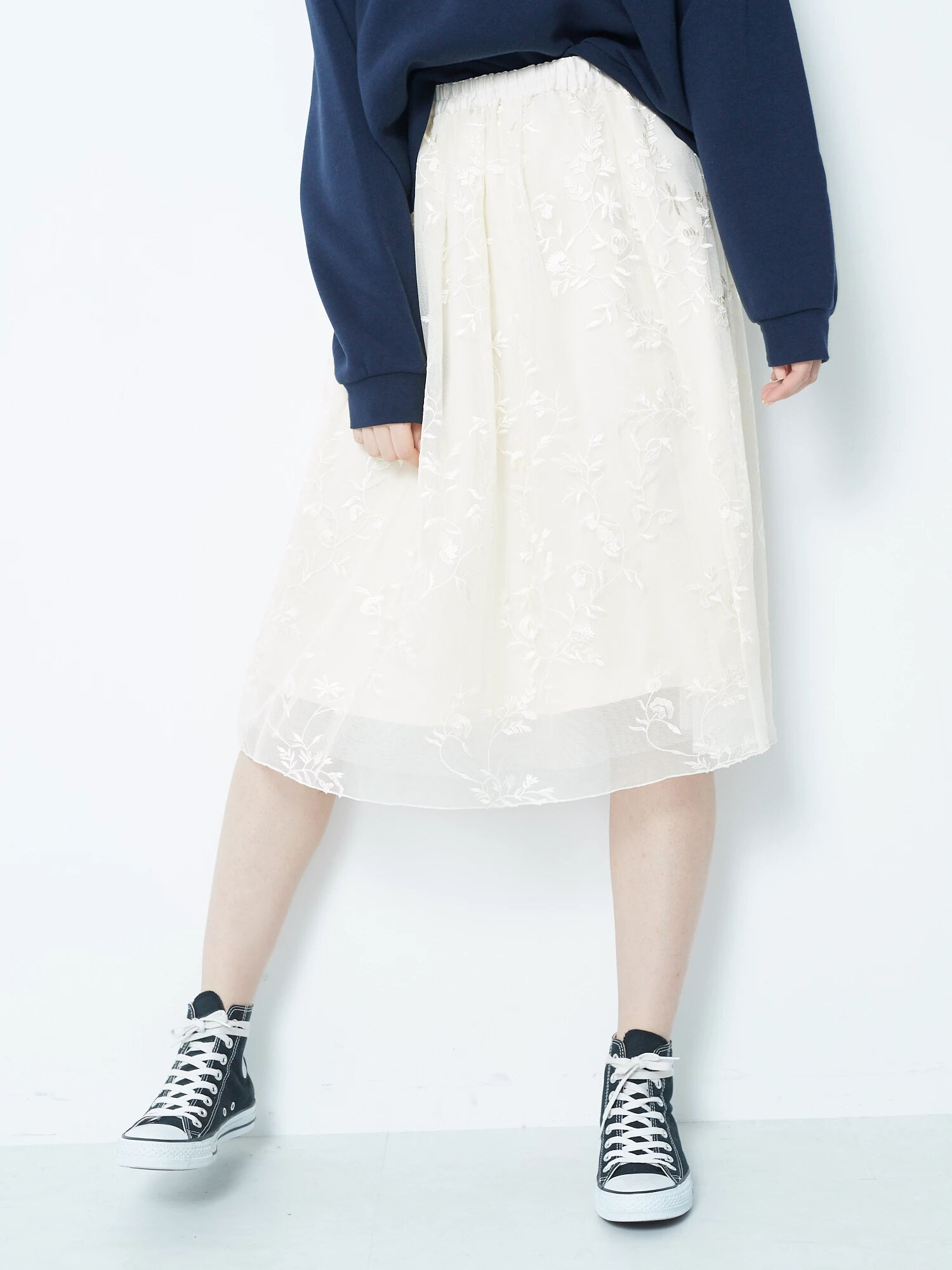 ★総刺繍チュールスカート