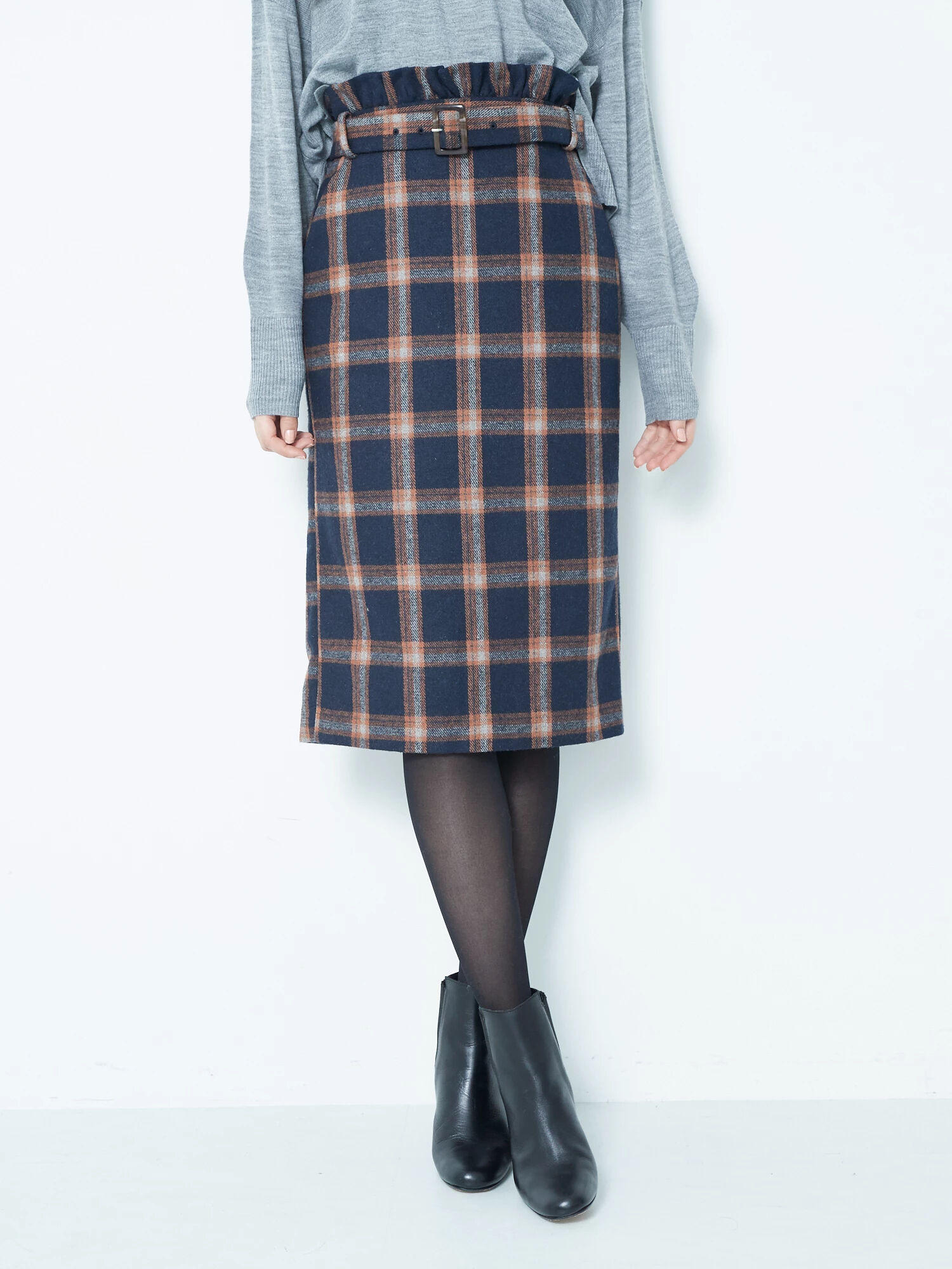 ・チェックナロースカート