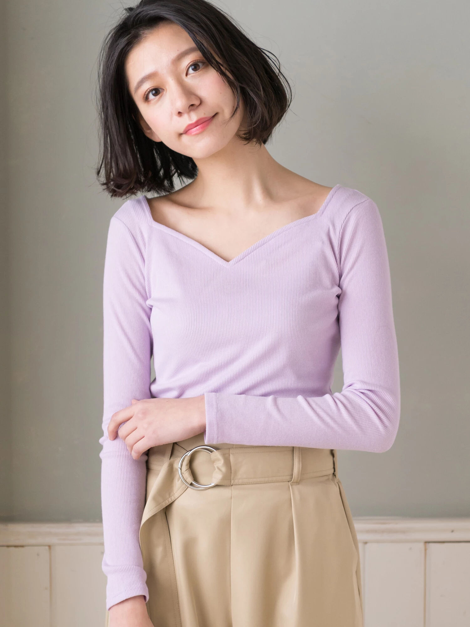 ハートネックプルオーバー