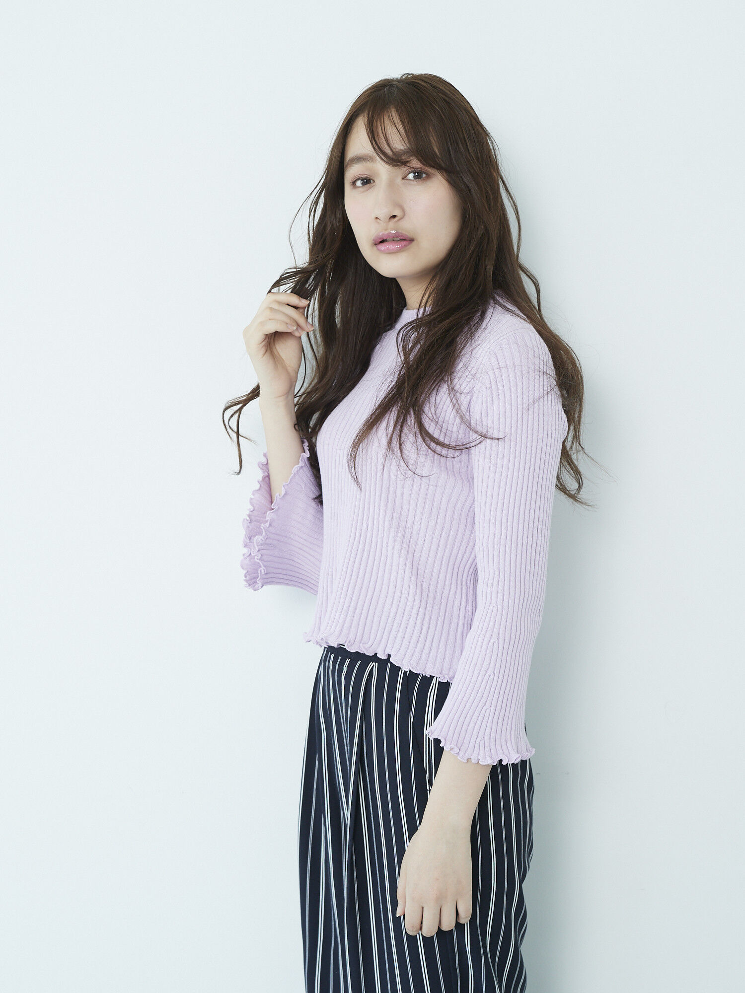 ・フレアー袖ニットプルオーバー