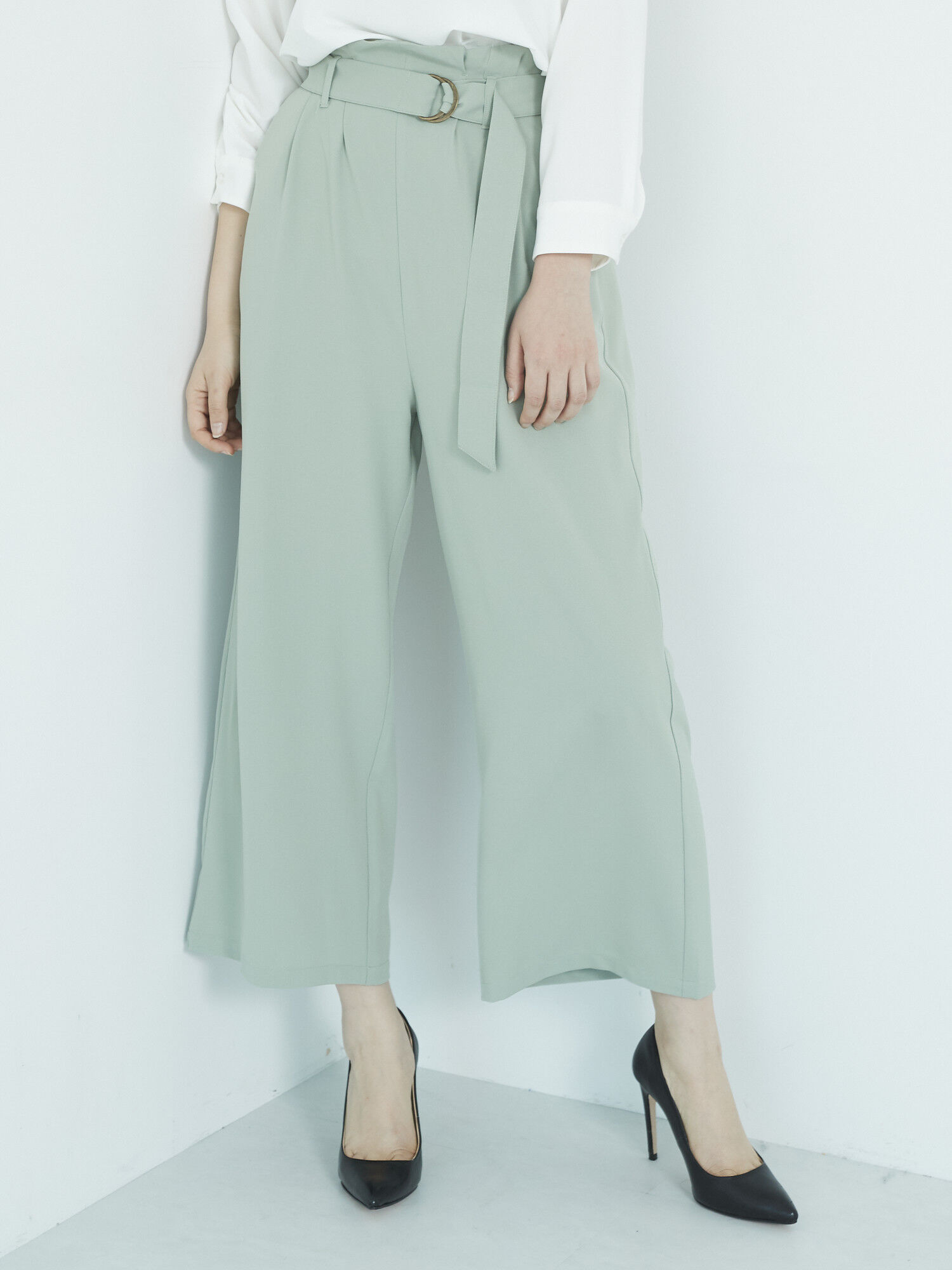 ・ベルト付きワイドパンツ