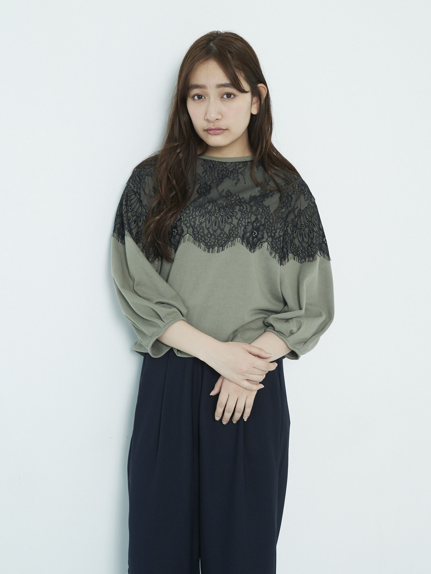 ・ミニ裏毛レース使いプルオーバー