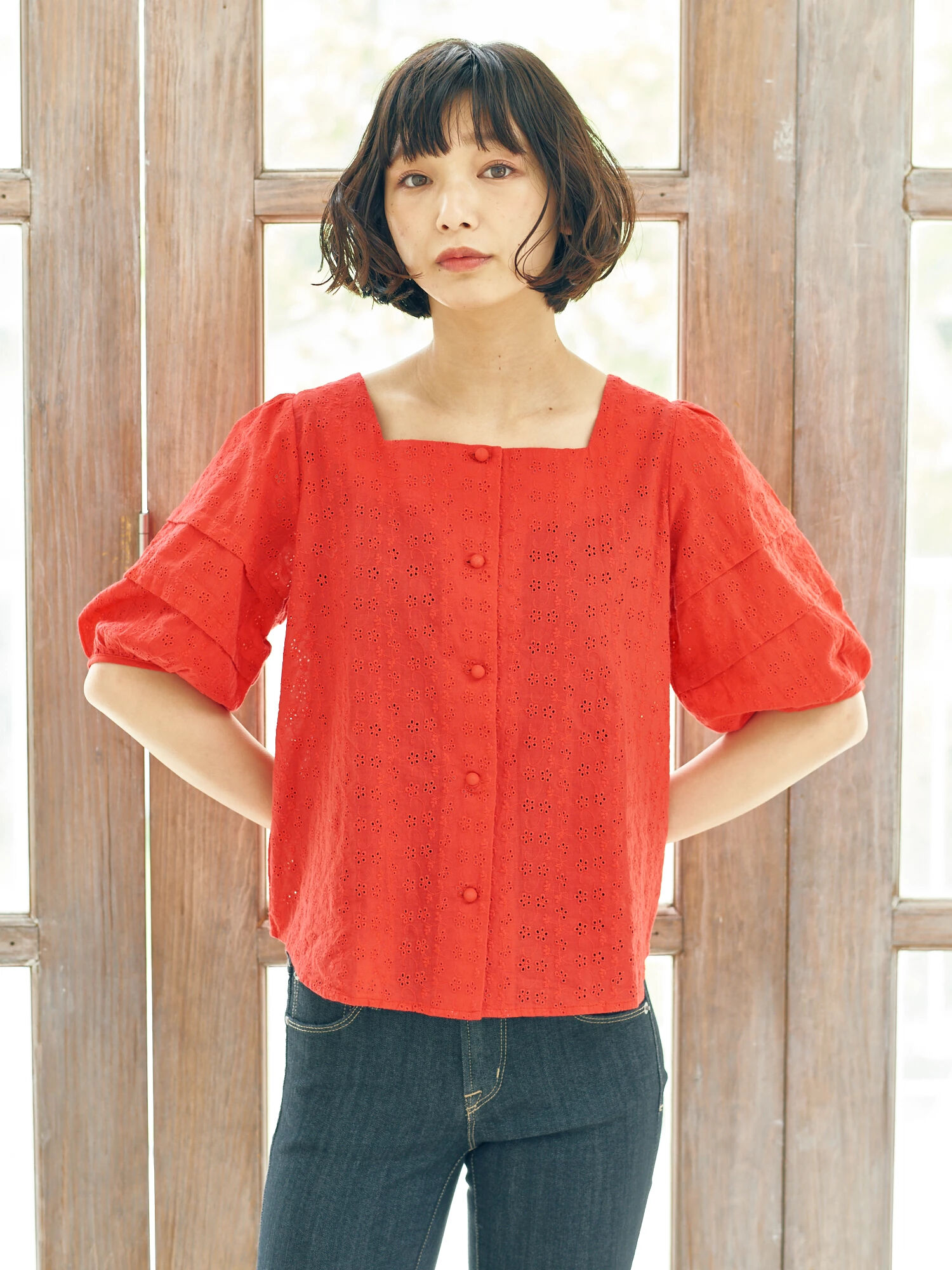 ・コットンレーススクエアブラウス