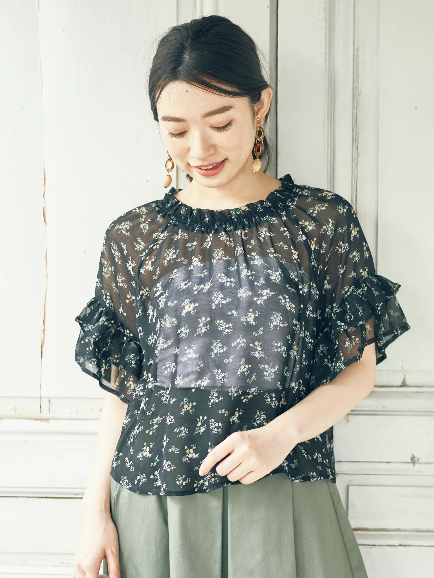 ・シフォンフラワープリントブラウス