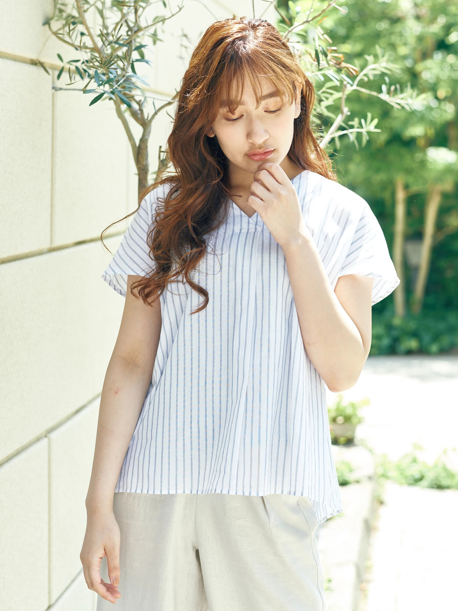 ・バックシャーリングブラウス