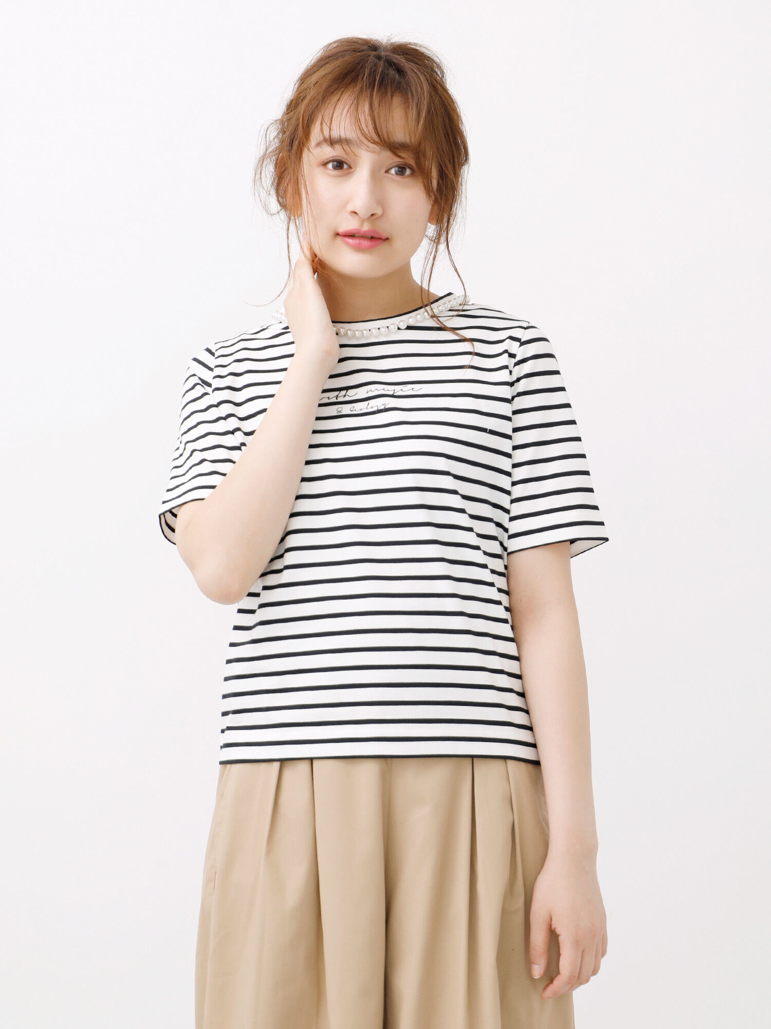・パールロゴプリントTシャツ