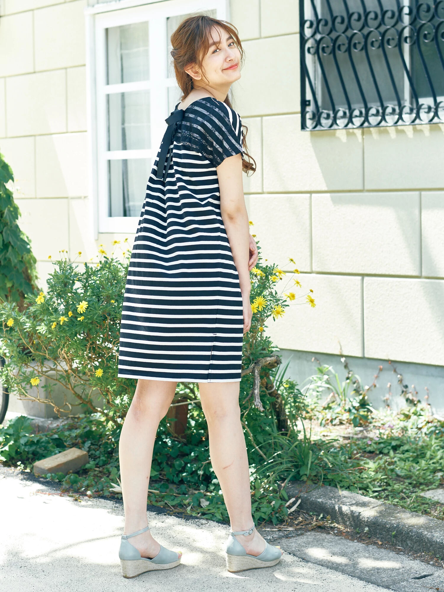 ・バックリボンレースワンピース