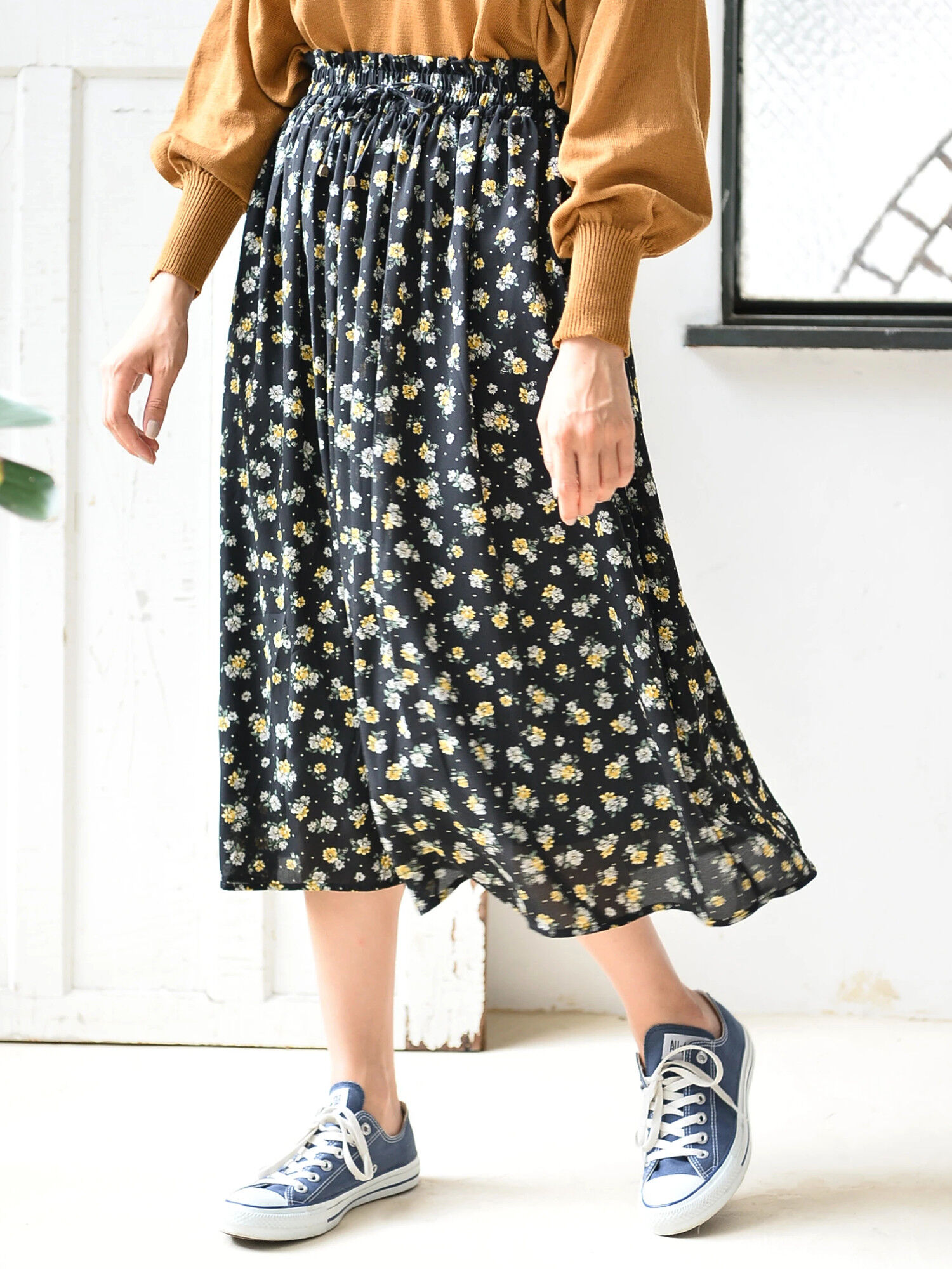 ・花柄スピンドルギャザースカート