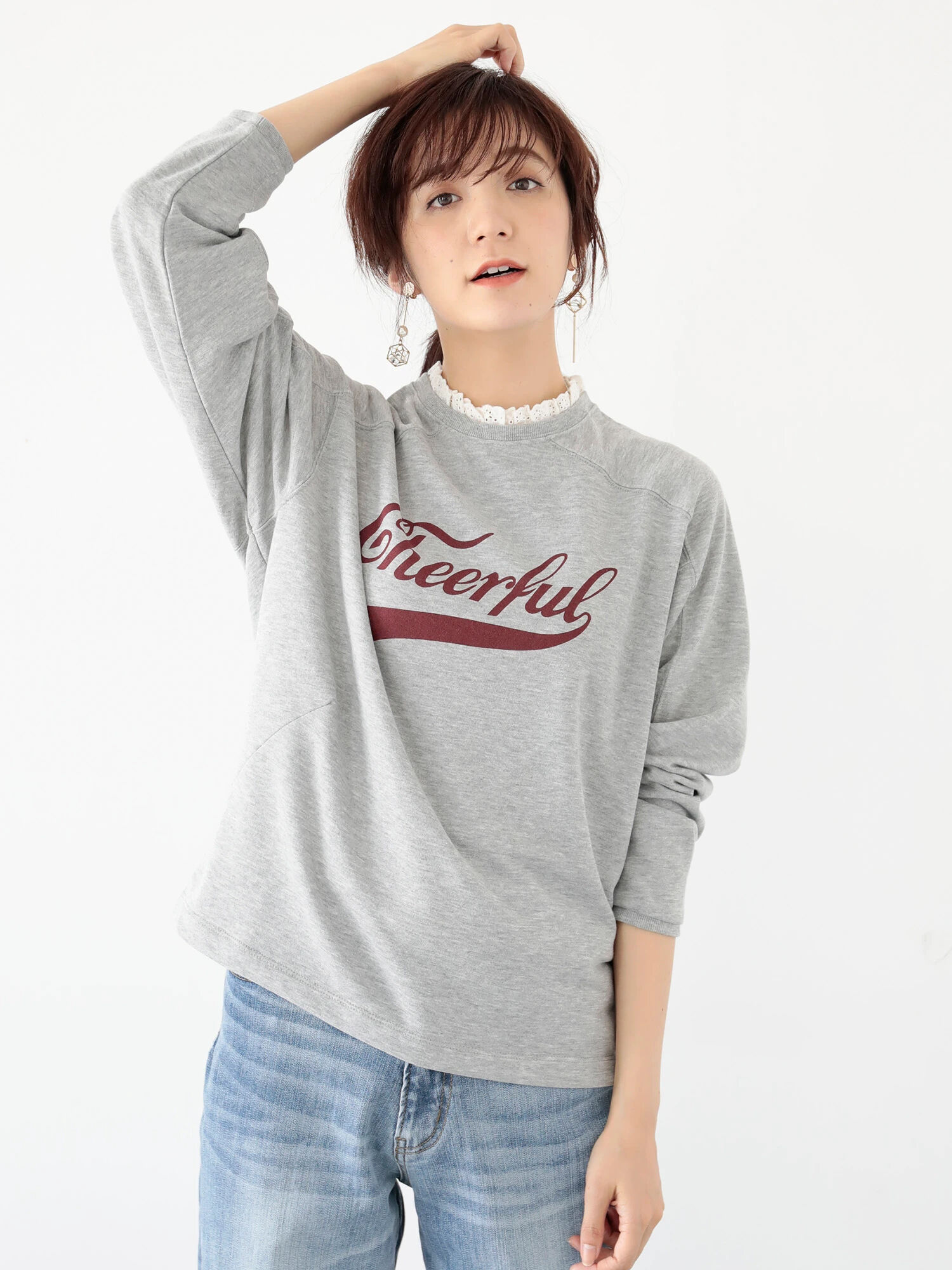 ＜ＷＥＢ限定大きな・小さなサイズ＞レース衿付きロゴスウェット