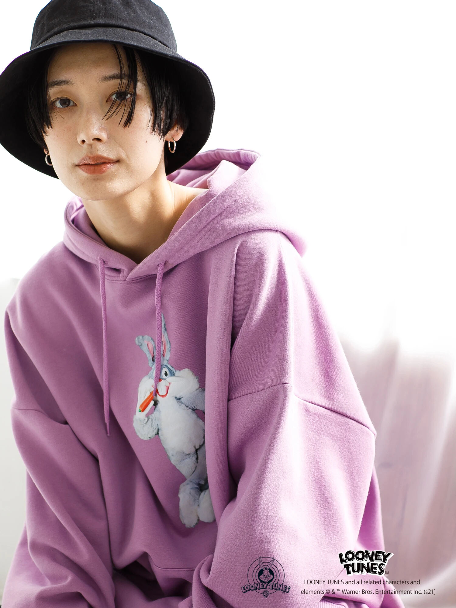 【6,000円(税込)以上のお買物で全国送料無料。】Loony Tunes stuffed hoodie