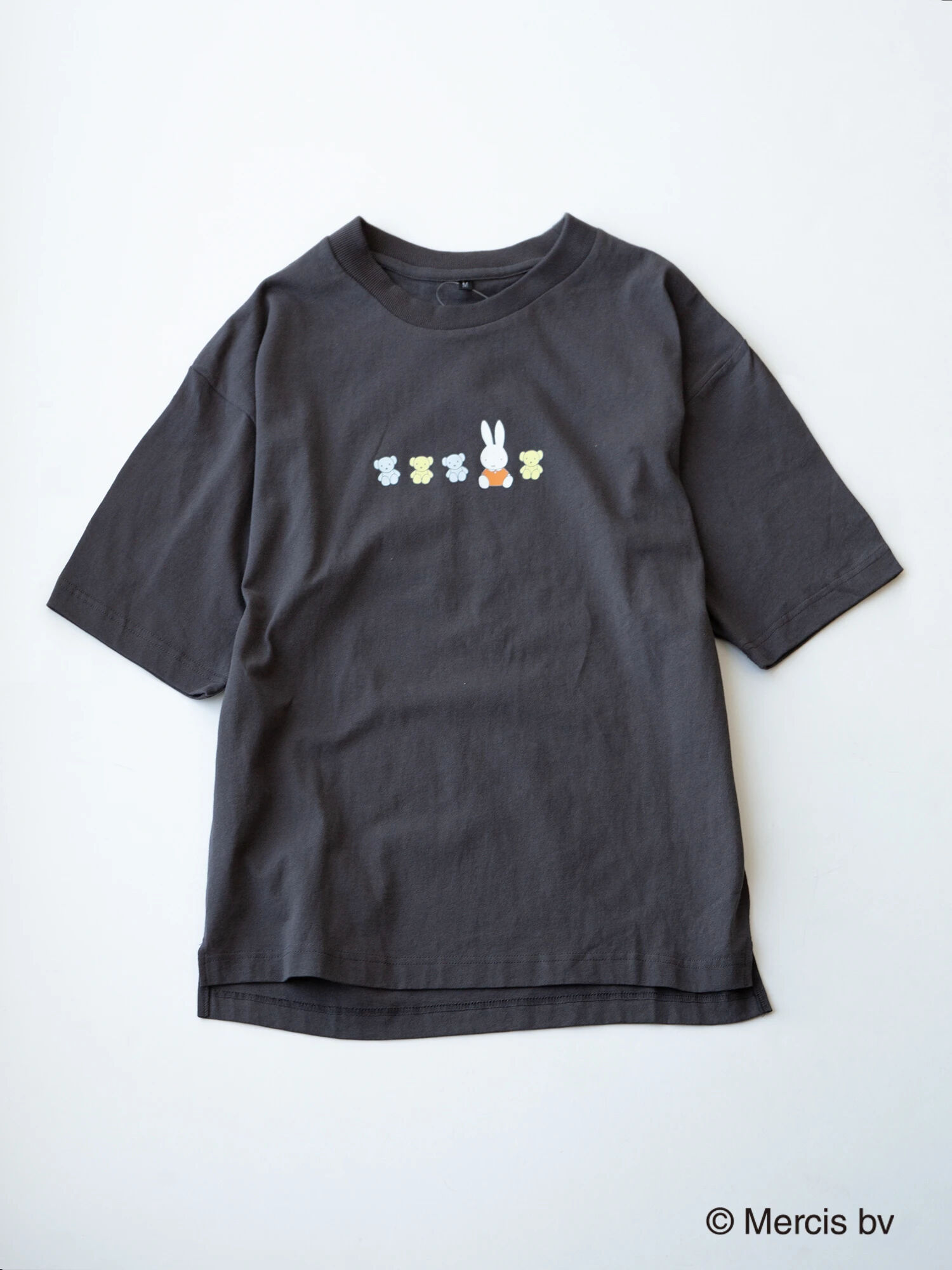 【6,000円(税込)以上のお買物で全国送料無料。】miffy & teddy tshirts