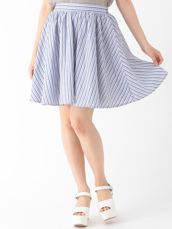 横ファスナー美品miumiu  豪華刺繍　水色ストライプスカート