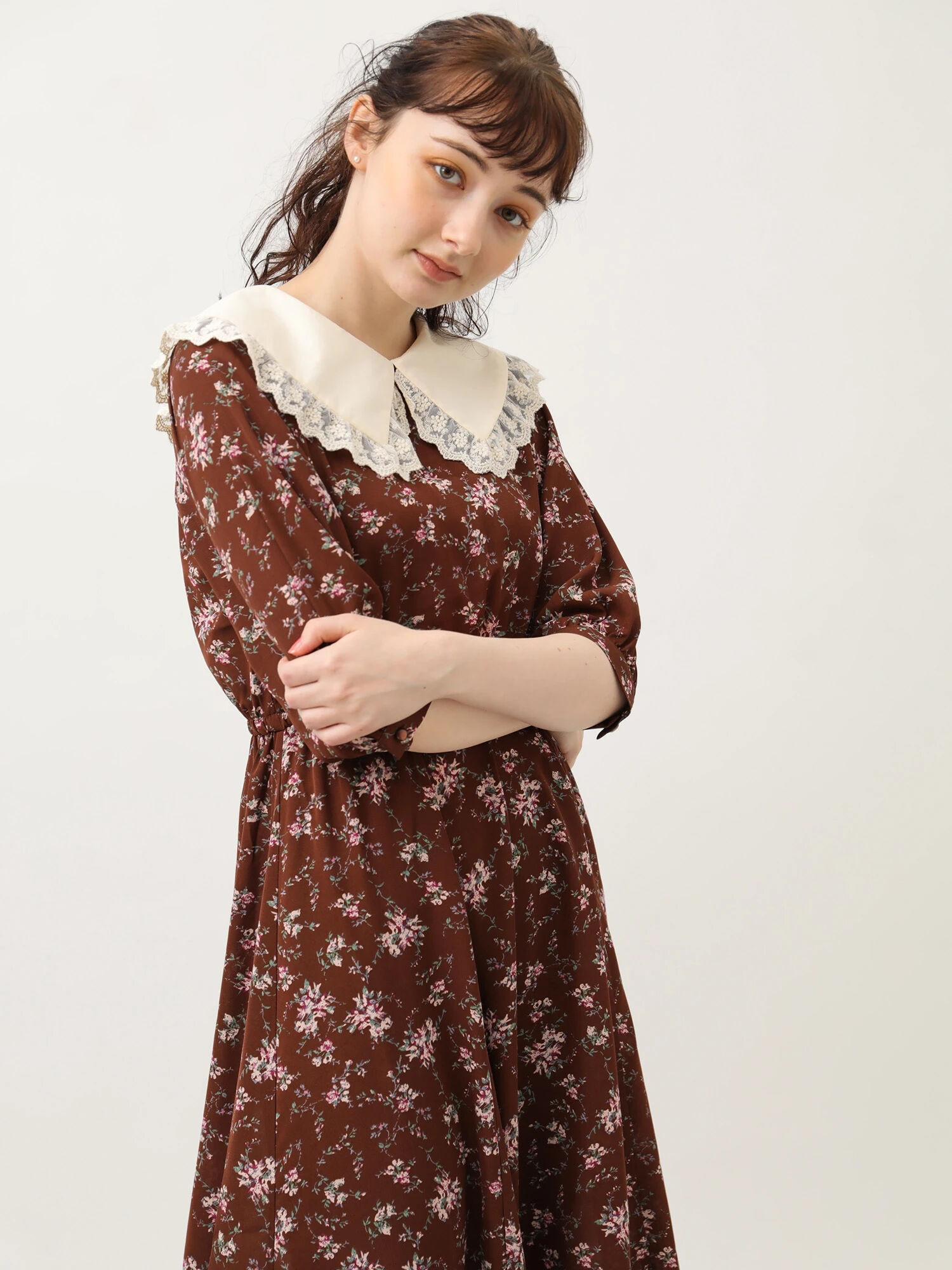 アウトレット Slp 襟付きレトロワンピース ブラック ベージュ ブラウン Earth Music Ecology アースミュージックアンドエコロジー のレディースワンピース 1p93l0h4000 ファッション通販のstripe Club