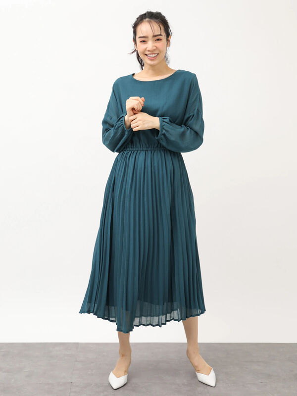 ギャザープリーツワンピース ブラック ピンク グレーベージュ ダークグリーン Earth Music Ecology アースミュージックアンドエコロジー のレディースワンピース 1c93l0h2100 ファッション通販のstripe Club
