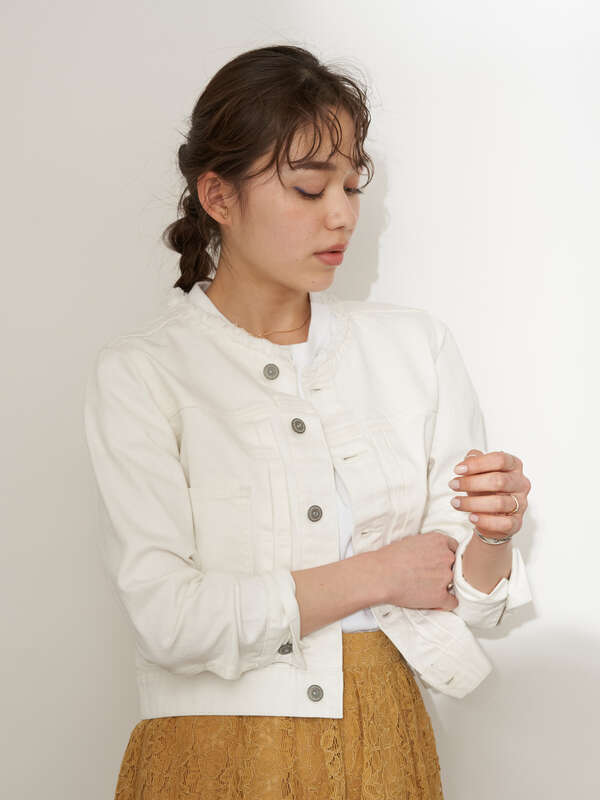 アウトレット Cotton Usaデニムgジャン ノーカラー オフホワイト サックスブルー ミディアムインディゴ Earth Music Ecology アースミュージックアンドエコロジー のレディースジャケット 1c01l0y0100 ファッション通販のstripe Club