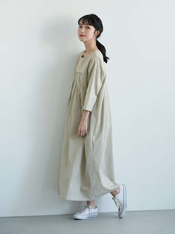 デコルテレースワンピース アイボリー ブラック グレーベージュ マスタード Earth Music Ecology アースミュージックアンドエコロジー のレディースワンピース 1c02l0h1090 ファッション通販のstripe Club