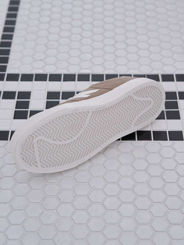 アウトレット Newbalance Earth Procts ベージュ Earth Music Ecology アースミュージックアンドエコロジー のレディーススニーカー 1j03l6k00 ファッション通販のstripe Club アウトレット Newbalance Earth Procts ベージュ Earth Music Ecology アースミュージックアンドエコロジー のレディーススニーカー 1j03l6k00 ファッション通販のstripe Club