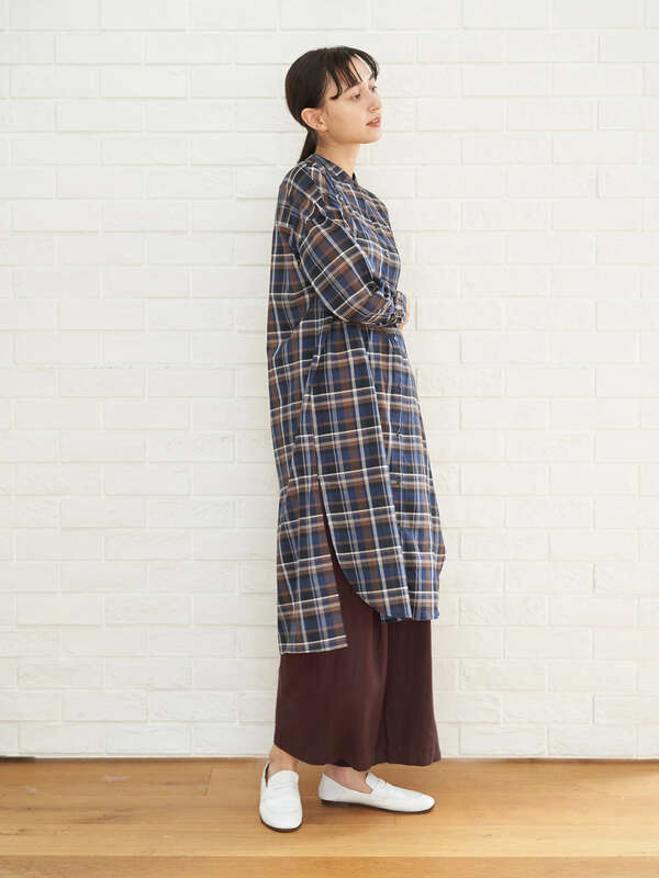 60ローンシャツワンピース グレー レッド ベージュ ブラウン イエロー ネイビー Earth Music Ecology アース ミュージックアンドエコロジー のレディースワンピース 1c02l0h1190 ファッション通販のstripe Club