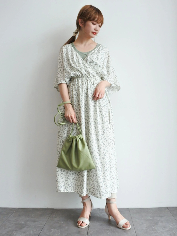 アウトレット 花柄カシュクールワンピース アイボリー ブラック ミント Earth Music Ecology アースミュージックアンドエコロジー のレディースワンピース 1b06l0h0700 ファッション通販のstripe Club