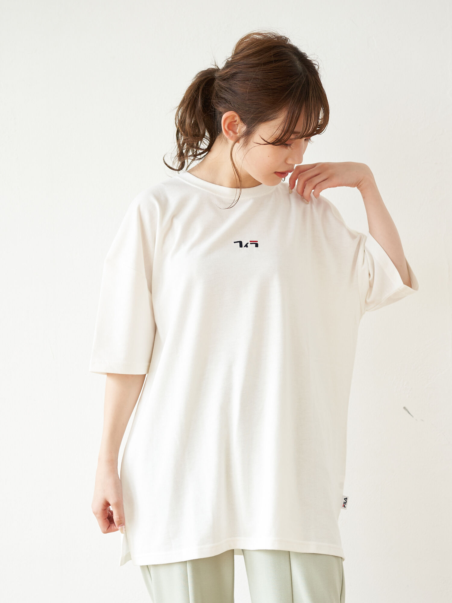 アウトレット】FILA カタカナミニロゴロングTシャツ（アイボリー