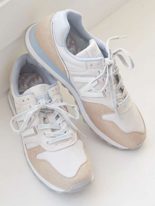 Newbalance Earth Wl373 ベージュ Earth Music Ecology アースミュージックアンドエコロジー のレディーススニーカー 1j11l6k00 ファッション通販のstripe Club