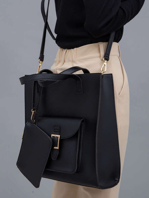 アウトレット ポケット付きトートバッグ ブラック モカ Earth Music Ecology アースミュージックアンドエコロジー のレディース バッグ ポーチ 1b04l0j0300 ファッション通販のstripe Club