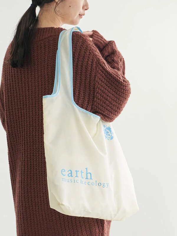 コンパクトエコバッグ アイボリー ブラック ピンク カーキ ライトブルー Earth Music Ecology アースミュージックアンドエコロジー のレディースバッグ ポーチ 1a05l0j0140 ファッション通販のstripe Club