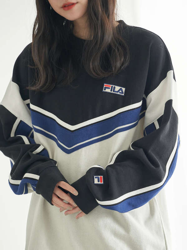 Bts Fila 切替トレーナー グレー グリーン ネイビー Earth Music Ecology アースミュージックアンドエコロジー のレディースカットソー 1p11l1c00 ファッション通販のstripe Club