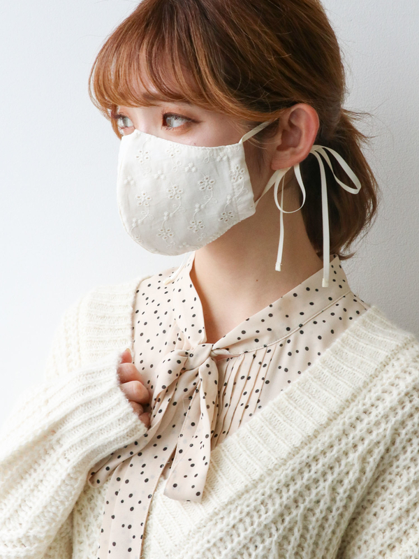 フラワーコットンレースマスク オフホワイト モカ ピンクベージュ Earth Music Ecology アースミュージックアンドエコロジー のレディースその他アクセサリー 1a15laj0140 ファッション通販のstripe Club