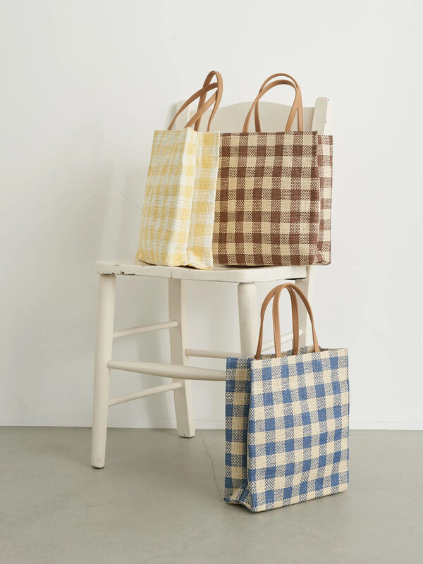 アウトレット ギンガムチェックペーパートート ブラウン イエロー ブルー Earth Music Ecology アースミュージックアンドエコロジー のレディースバッグ ポーチ 1c12l2j0100 ファッション通販のstripe Club