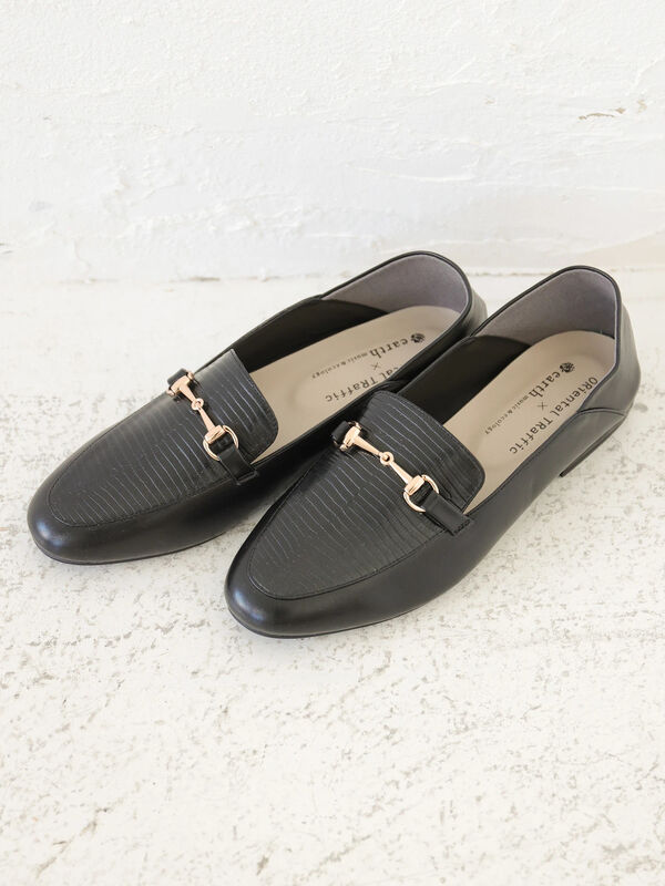 アウトレット Oriental Traffic ビットローファー アイボリー ブラック ベージュ Earth Music Ecology アースミュージックアンドエコロジー のレディースパンプス 1r11l0k0300 ファッション通販のstripe Club