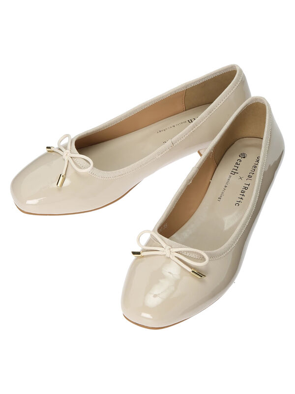 アウトレット Oriental Traffic フラットバレエシューズ ブラック ベージュ Earth Music Ecology アースミュージックアンドエコロジー のレディースパンプス 1r11l0k00 ファッション通販のstripe Club