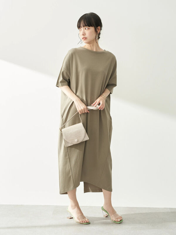 アウトレット バックスリットコクーンカットワンピース ブラック ピンク グレーベージュ ダークブラウン グリーン Earth Music Ecology アースミュージックアンドエコロジー のレディースワンピース 1c12l1h00 ファッション通販のstripe Club