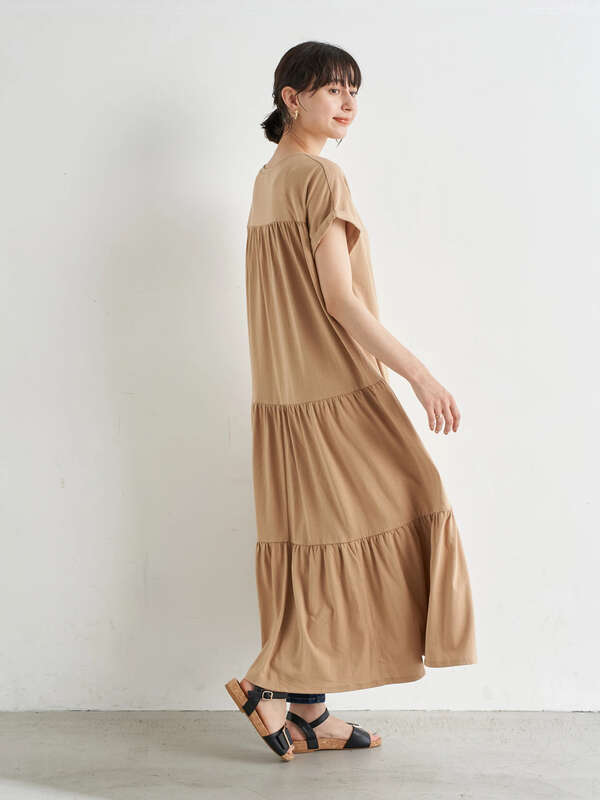 アウトレット バックティアードカットワンピース ブラック ベージュ ラベンダー Earth Music Ecology アース ミュージックアンドエコロジー のレディースワンピース 1c16l1h0500 ファッション通販のstripe Club