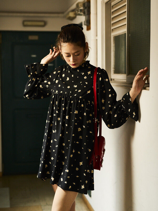 アウトレット 古着 フラワーハイネックワンピース ブラック マスタード E Hyphen World Gallery イーハイフン ワールドギャラリー のワンピース h ファッション通販のstripe Club