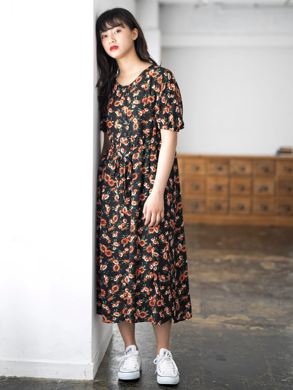 アウトレット ボタニカルフラワーワンピース ブラック ベージュ グリーン E Hyphen World Gallery イーハイフン ワールドギャラリー のレディースワンピース 186h400 ファッション通販のstripe Club