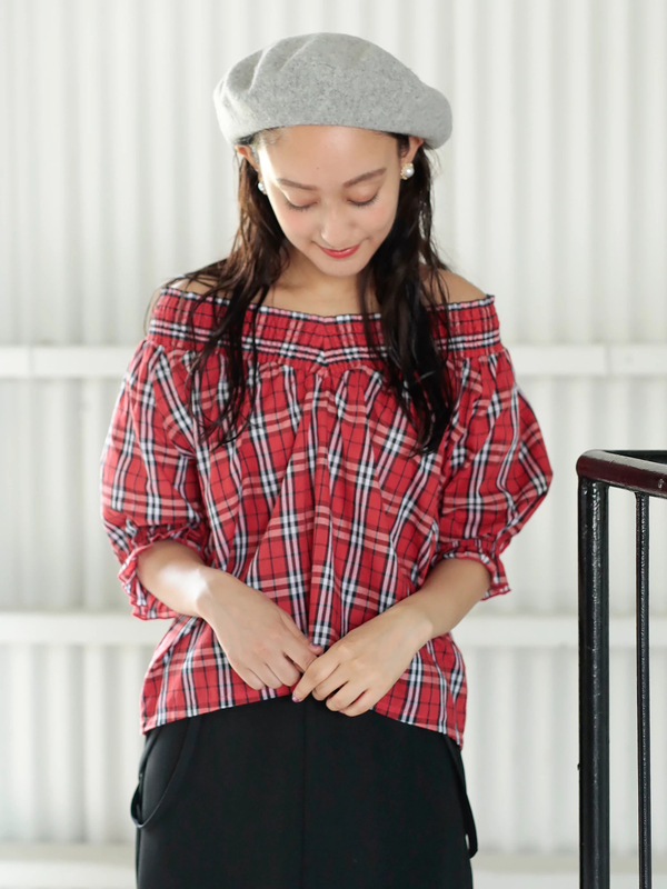 アウトレット チェックオフショルプルオーバー ホワイト ブラック レッド E Hyphen World Gallery イーハイフンワールドギャラリー のレディースシャツ ブラウス 1a474 ファッション通販のstripe Club