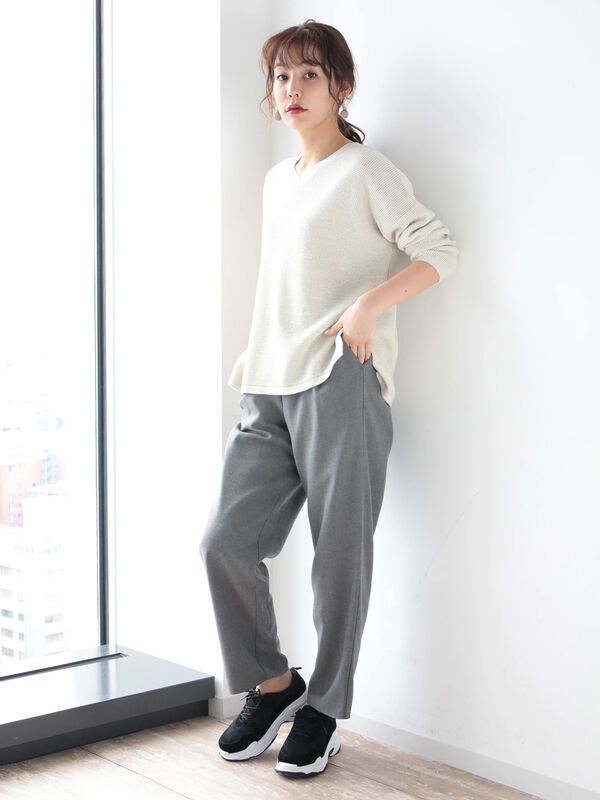 ストレートタックパンツ