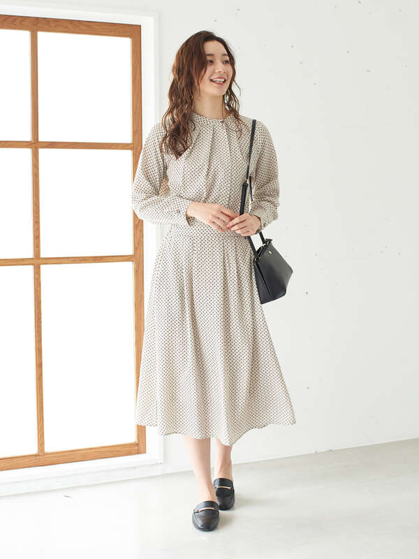 幾何学柄スタンドカラーワンピース アイボリー カーキ ブルー Green Parks グリーンパークス のレディースワンピース 6a01l0h1100 ファッション通販のstripe Club