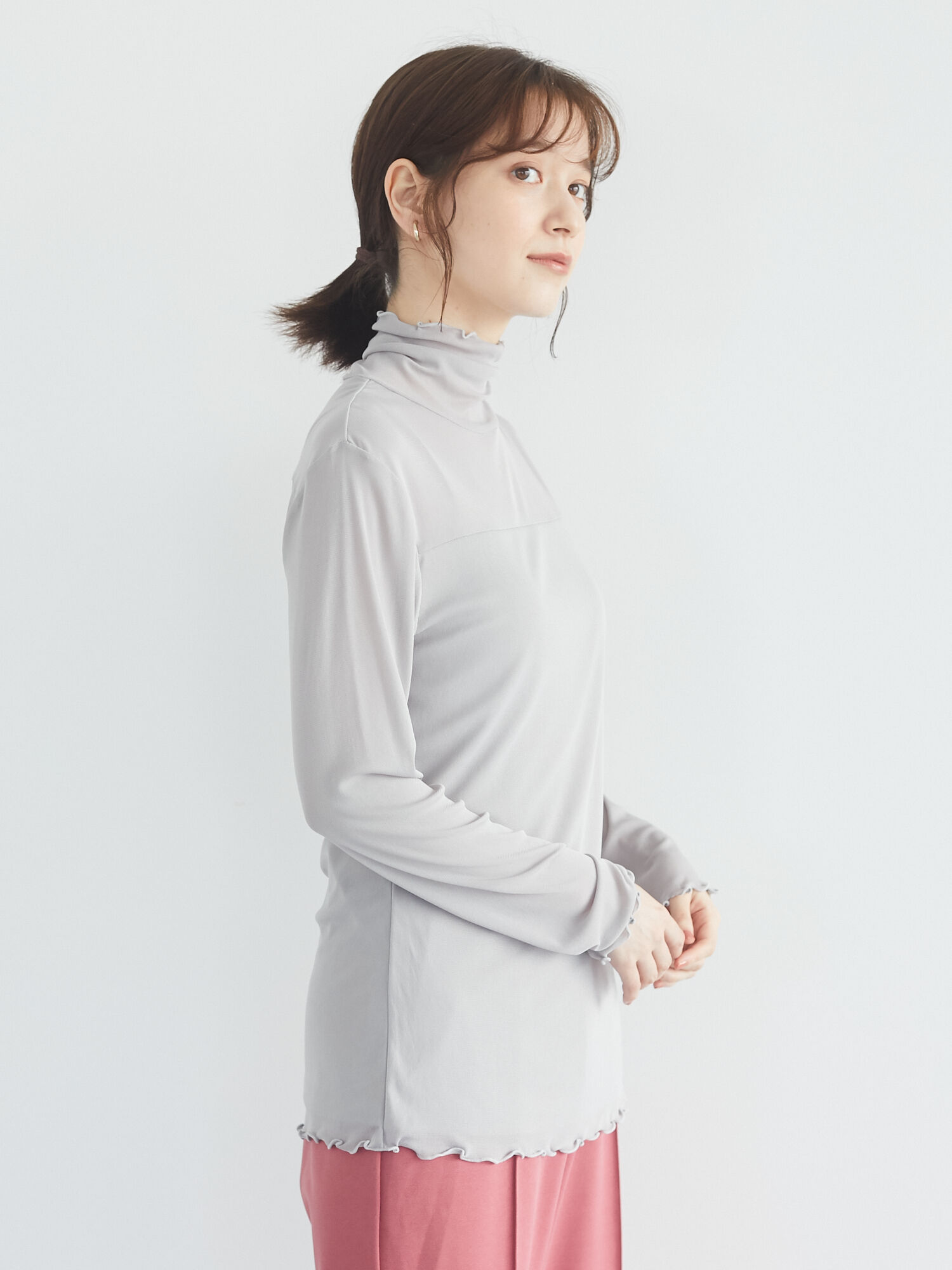 ・novem9 シアーハイネックプルオーバー ・novem9 シアーハイネックプルオーバー