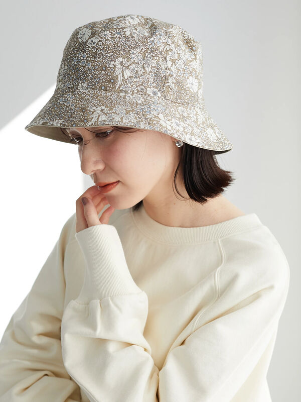 フラワーリバーシブルハット（ベージュ/ネイビー） / Green Parks（グリーンパークス）のレディースハット・帽子【6P21L3J0500】｜ファッション通販のSTRIPE  CLUB